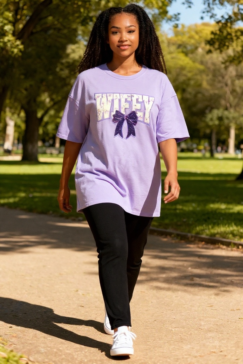 Wifey Short Sleeve Shirt – Cute Purple Bow Graphic Tee for Wives & Brides – Glitter Style Letter Design, Aesthetic Girly Gift, Bride or Anniversary Shirt